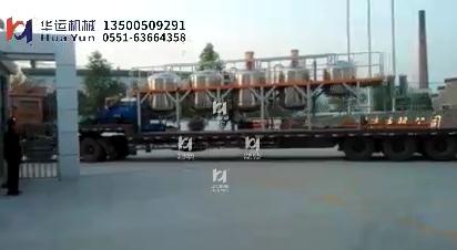 某公司涂料設備裝車發貨